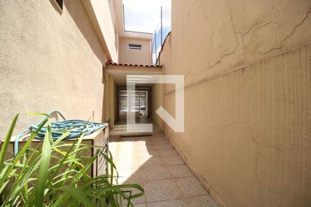 Casa à venda com 212m², 4 quartos e 4 vagasQuintal