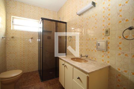 Casa à venda com 212m², 4 quartos e 4 vagasBanheiro