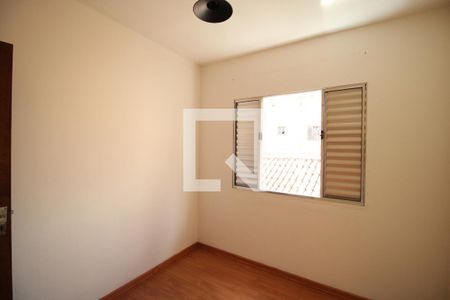 Casa à venda com 212m², 4 quartos e 4 vagasQuarto 2 