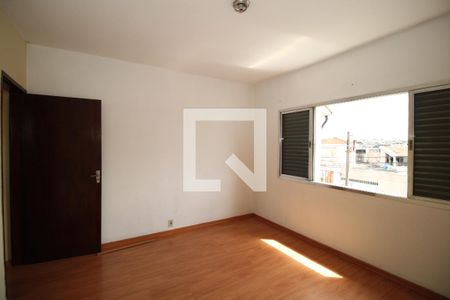 Casa à venda com 212m², 4 quartos e 4 vagasQuarto 1 - suíte