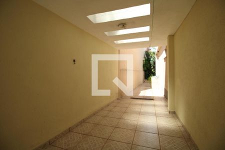 Casa à venda com 212m², 4 quartos e 4 vagasQuintal