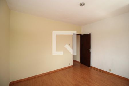 Casa à venda com 212m², 4 quartos e 4 vagasQuarto 1 - suíte
