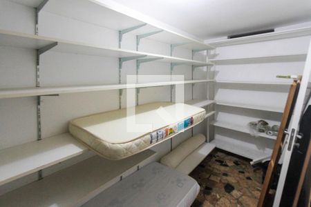 Casa à venda com 288m², 3 quartos e 3 vagasDeposito 