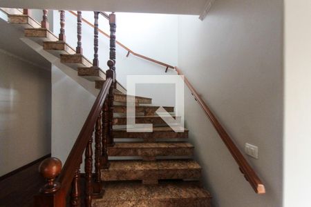 Casa à venda com 288m², 3 quartos e 3 vagasEscada