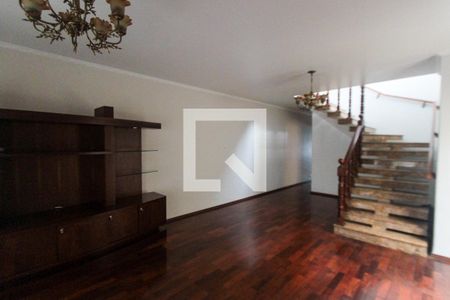 Casa à venda com 288m², 3 quartos e 3 vagasSala