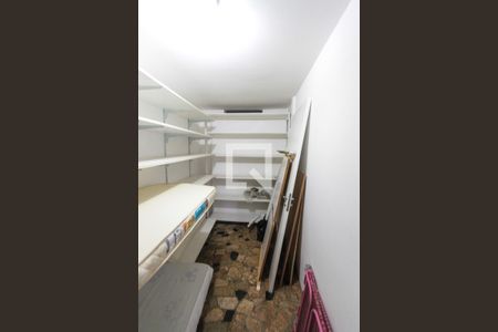 Casa à venda com 288m², 3 quartos e 3 vagasDeposito 