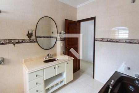 Casa à venda com 288m², 3 quartos e 3 vagasBanheiro da Suíte