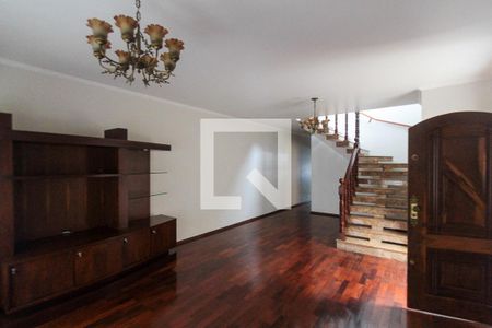 Casa à venda com 288m², 3 quartos e 3 vagasSala