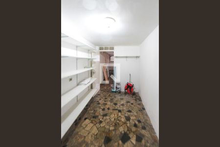 Casa à venda com 288m², 3 quartos e 3 vagasDeposito 02