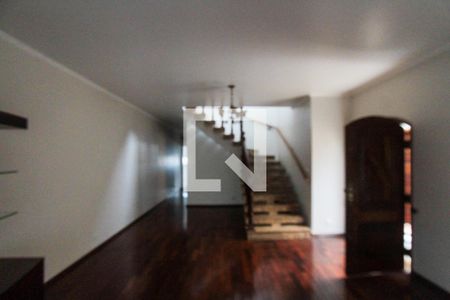 Casa à venda com 288m², 3 quartos e 3 vagasSala