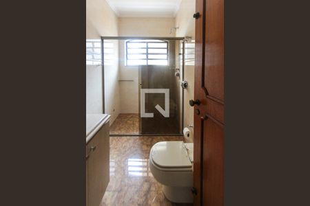 Casa à venda com 288m², 3 quartos e 3 vagasBanheiro