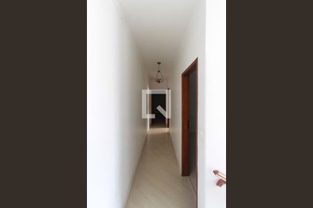 Casa à venda com 288m², 3 quartos e 3 vagasCorredor