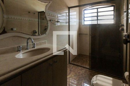 Casa à venda com 288m², 3 quartos e 3 vagasBanheiro