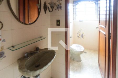 Casa à venda com 288m², 3 quartos e 3 vagasLavabo