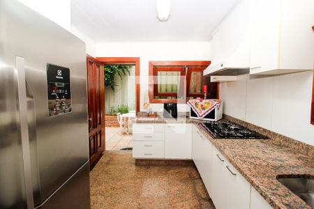 Casa à venda com 381m², 3 quartos e 6 vagasCozinha