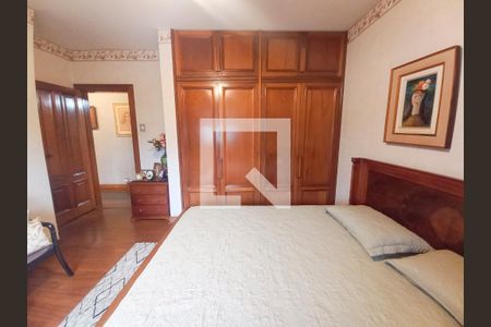 Casa à venda com 381m², 3 quartos e 6 vagasquarto