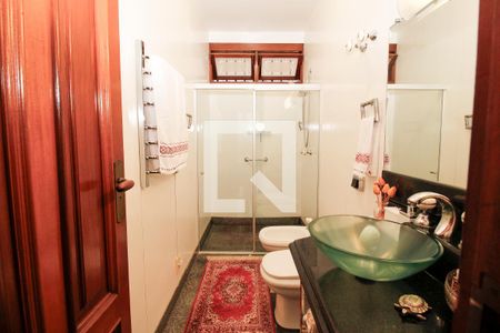 Casa à venda com 381m², 3 quartos e 6 vagasBanheiro