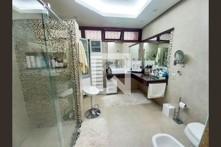 Casa à venda com 381m², 3 quartos e 6 vagasBanheiro