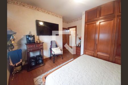 Casa à venda com 381m², 3 quartos e 6 vagasquarto