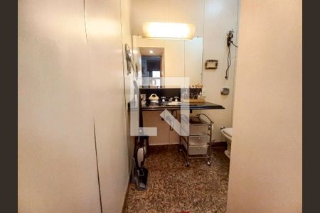 Casa à venda com 381m², 3 quartos e 6 vagasBanheiro