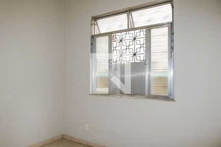 Quarto 1 de casa de condomínio para alugar com 2 quartos, 120m² em Cascadura, Rio de Janeiro
