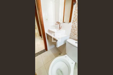 Apartamento para alugar com 53m², 2 quartos e 1 vaga Apartamento para alugar com 53m², 2 quartos e 1 vagaBanheiro