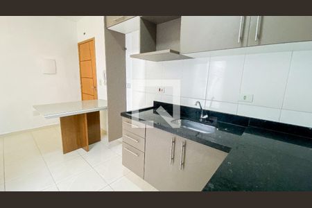 Apartamento para alugar com 53m², 2 quartos e 1 vaga Apartamento para alugar com 53m², 2 quartos e 1 vagaCozinha