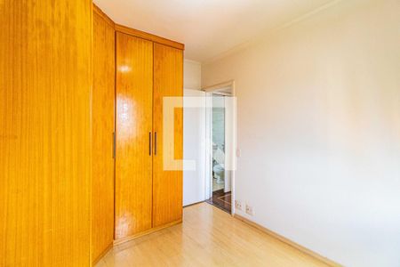 Quarto 01 de apartamento para alugar com 2 quartos, 60m² em Jardim Ester, São Paulo