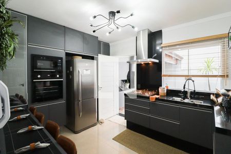 Casa à venda com 133m², 3 quartos e 2 vagasCozinha