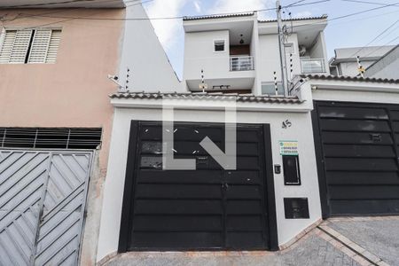 Casa à venda com 133m², 3 quartos e 2 vagasFachada