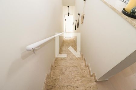 Casa à venda com 133m², 3 quartos e 2 vagasEscada