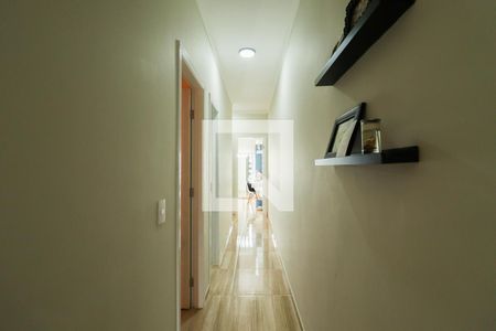 Casa à venda com 133m², 3 quartos e 2 vagasCorredor