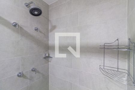 Banheiro de kitnet/studio à venda com 1 quarto, 25m² em Campo Belo, São Paulo