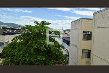 Quarto de apartamento para alugar com 2 quartos, 56m² em Taquara, Rio de Janeiro
