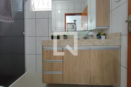 Casa à venda com 300m², 6 quartos e 3 vagasBanheiro