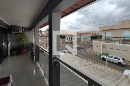 Varanda da Sala de casa à venda com 6 quartos, 300m² em Parque Industrial, Campinas
