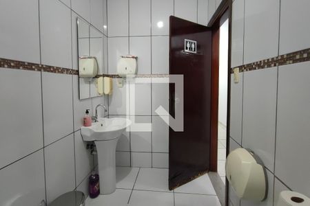 Casa à venda com 300m², 6 quartos e 3 vagasCASA 2 - Banheiro