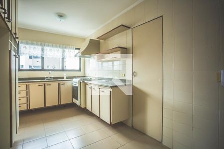 Apartamento à venda com 110m², 3 quartos e 2 vagasCozinha