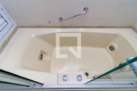 Apartamento à venda com 236m², 3 quartos e 3 vagasSuíte - Banheiro