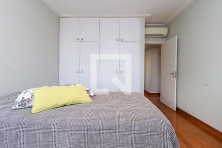 Apartamento à venda com 236m², 3 quartos e 3 vagasQuarto 2