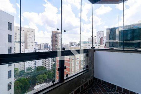 Apartamento à venda com 236m², 3 quartos e 3 vagasSuíte - Varanda