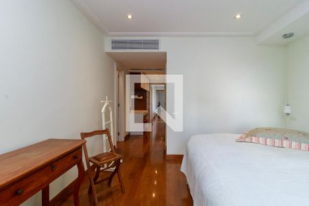 Apartamento à venda com 236m², 3 quartos e 3 vagasSuíte