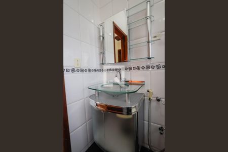 Casa de condomínio à venda com 125m², 4 quartos e 2 vagas Casa de condomínio à venda com 125m², 4 quartos e 2 vagasBanheiro 2