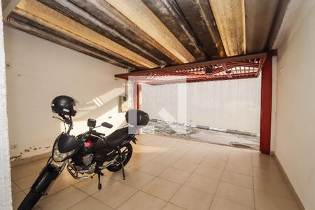 Casa de condomínio à venda com 125m², 4 quartos e 2 vagas Casa de condomínio à venda com 125m², 4 quartos e 2 vagasGaragem