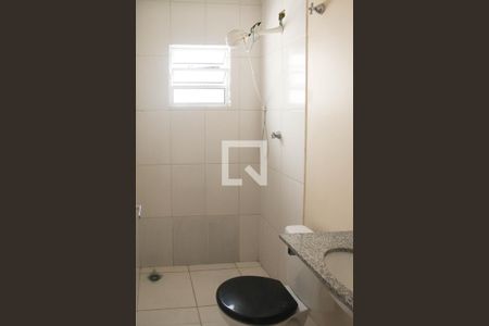 Casa à venda com 42m², 1 quarto e 1 vaga Casa à venda com 42m², 1 quarto e 1 vagaBanheiro