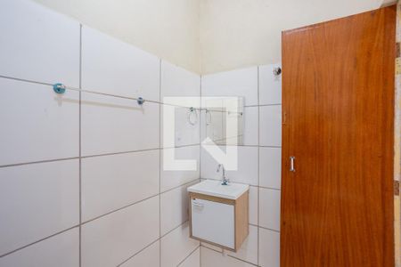 Banheiro de casa de condomínio para alugar com 1 quarto, 34m² em Havaí, Belo Horizonte
