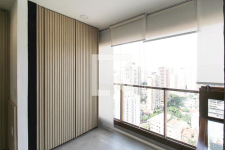 Varanda  de kitnet/studio à venda com 1 quarto, 26m² em Vila Nova Conceição, São Paulo