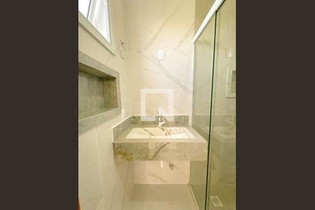 Banheiro de apartamento para alugar com 1 quarto, 50m² em Ingleses Norte, Florianópolis