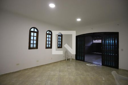 Sala de casa para alugar com 3 quartos, 120m² em Cidade Edson, Suzano