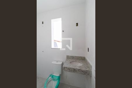 Casa à venda com 69m², 2 quartos e 1 vagaBanheiro da suíte 